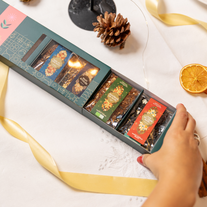 Coffret de 12 thés et infusions Farandole de Noël Coffret de 12 thés et infusions Farandole de Noël