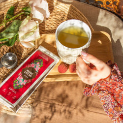 Thé vert à la rose et au litchi - Maison Bourgeon