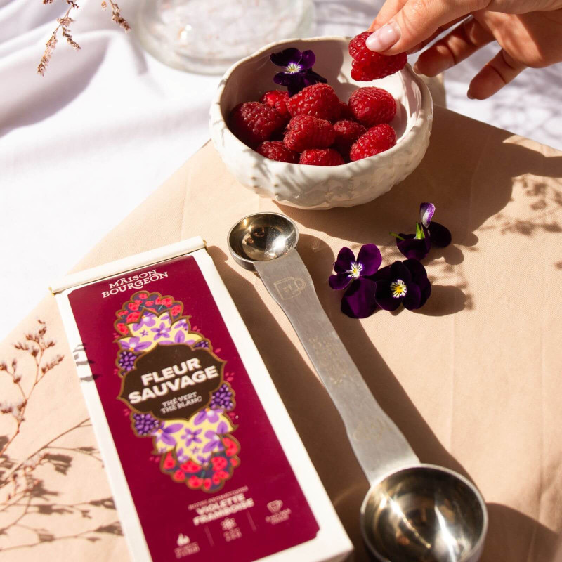 Thé vert, thé blanc - Parfums violette et framboise - Maison Bourgeon
